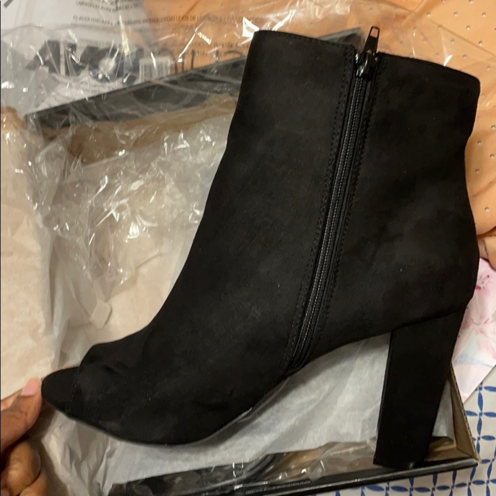 Suede open toe booties!